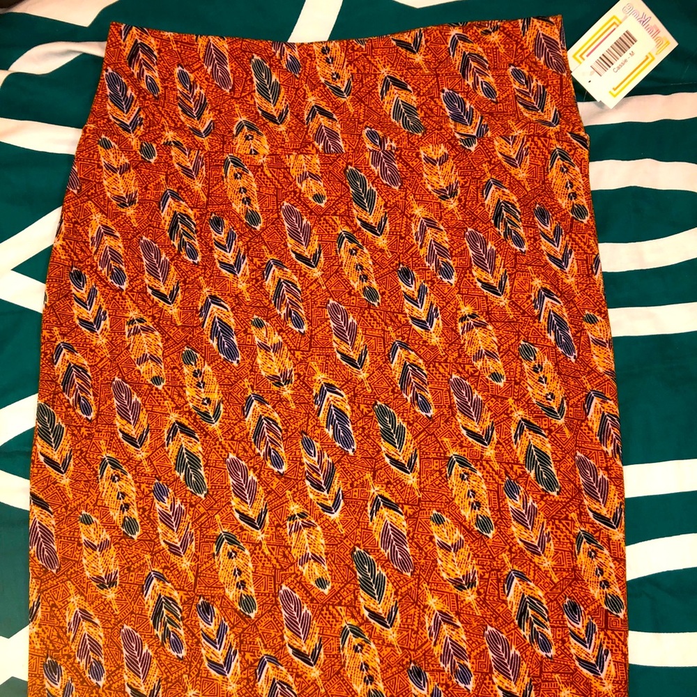 SOLD! Lularoe Cassie skirt feather print size M